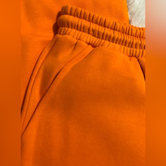 Von Dutch Logo Branded Sweatpants - Picture 6 of 9